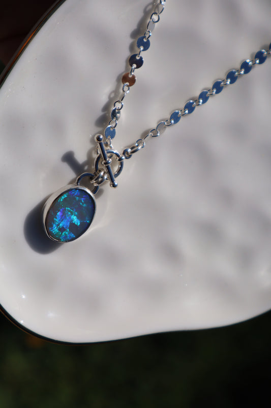 Stunning Semi dark opal pendant, 18in 4mm circle link toggle pendant.
